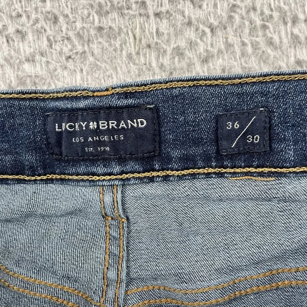 Lucky Brand 221 Jeans Mens 36x30 Straight Leg Dark Wash Denim - Picture 3 of 10